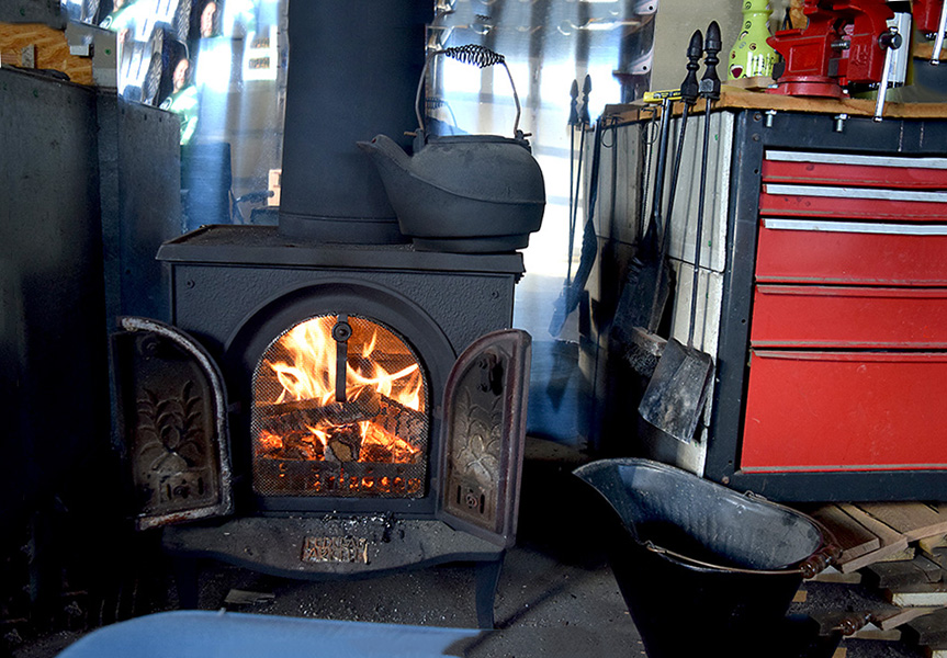 Stove w tool chest DSC_5002