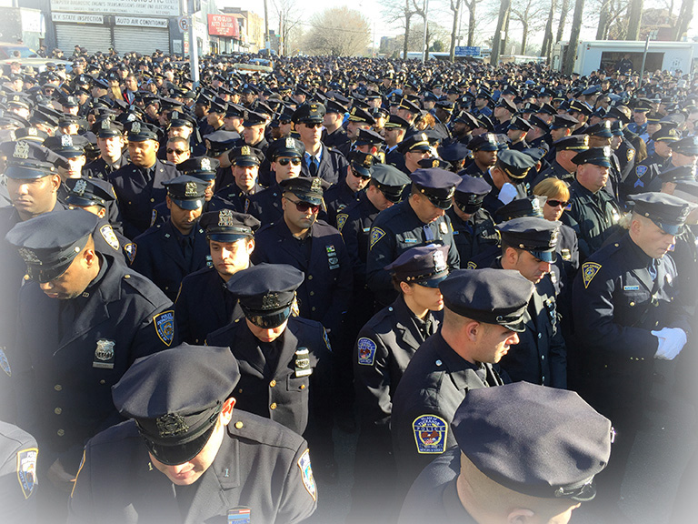 Det Ramos funeral throngIMG_0468.jpg